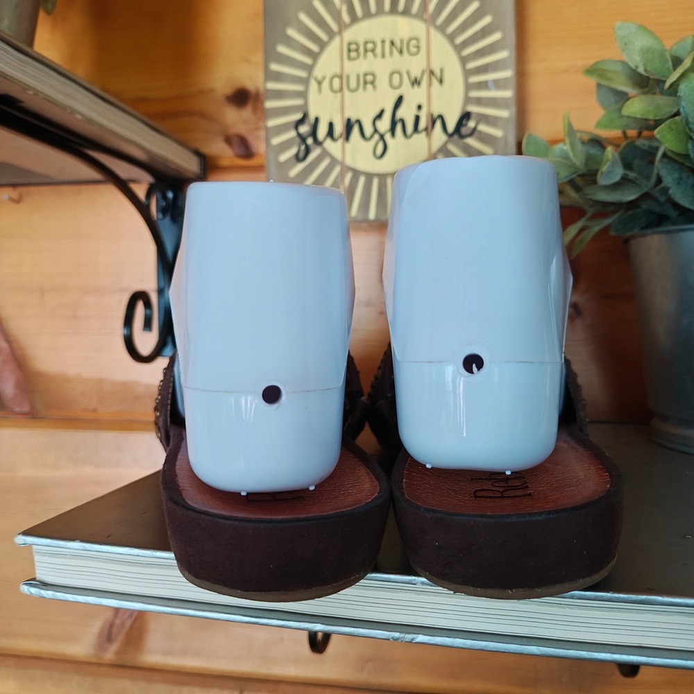 Reba Dark Brown Leather Studded Shoes Slide On Flat Sandals Boho Casual Sz 6.5M - Picture 7 of 11